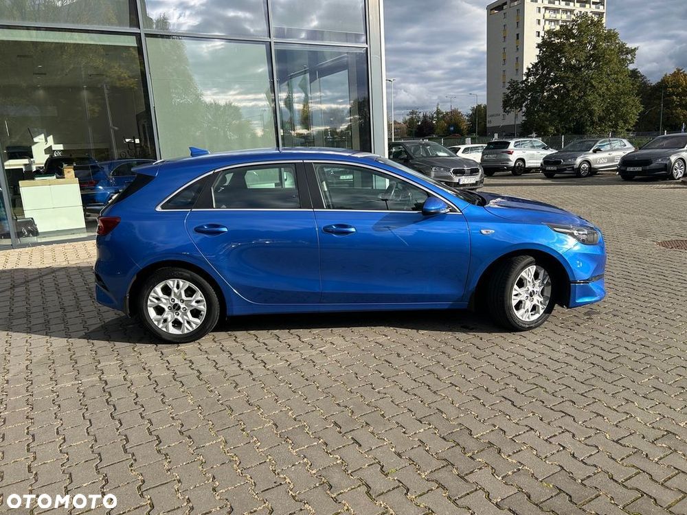 Kia Ceed - 4