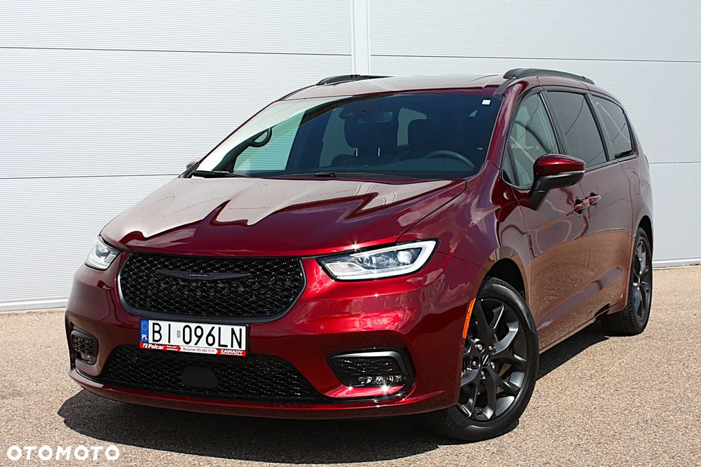 Chrysler Pacifica - 2