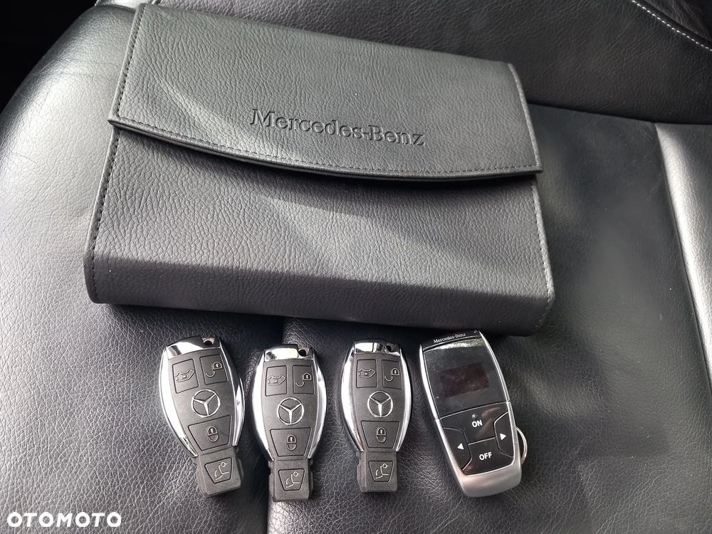 Mercedes-Benz Klasa V 250 (BlueTEC) d extralang 7G-TRONIC Avantgarde Edition - 35