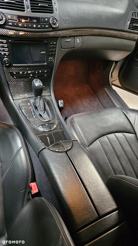 Mercedes-Benz Klasa E 55 T AMG - 11