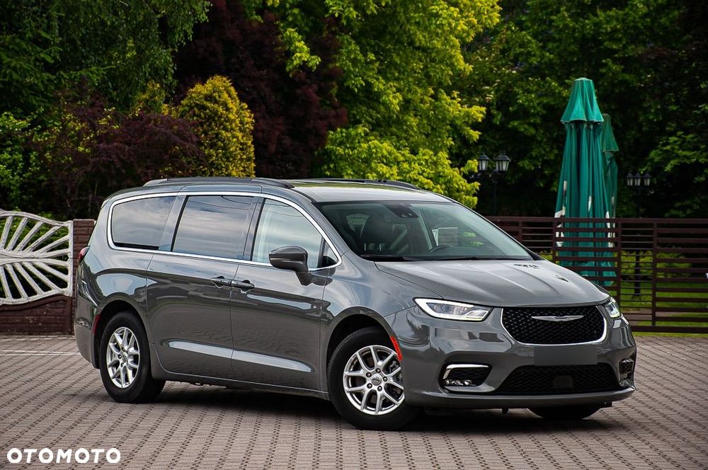 Chrysler Pacifica - 13