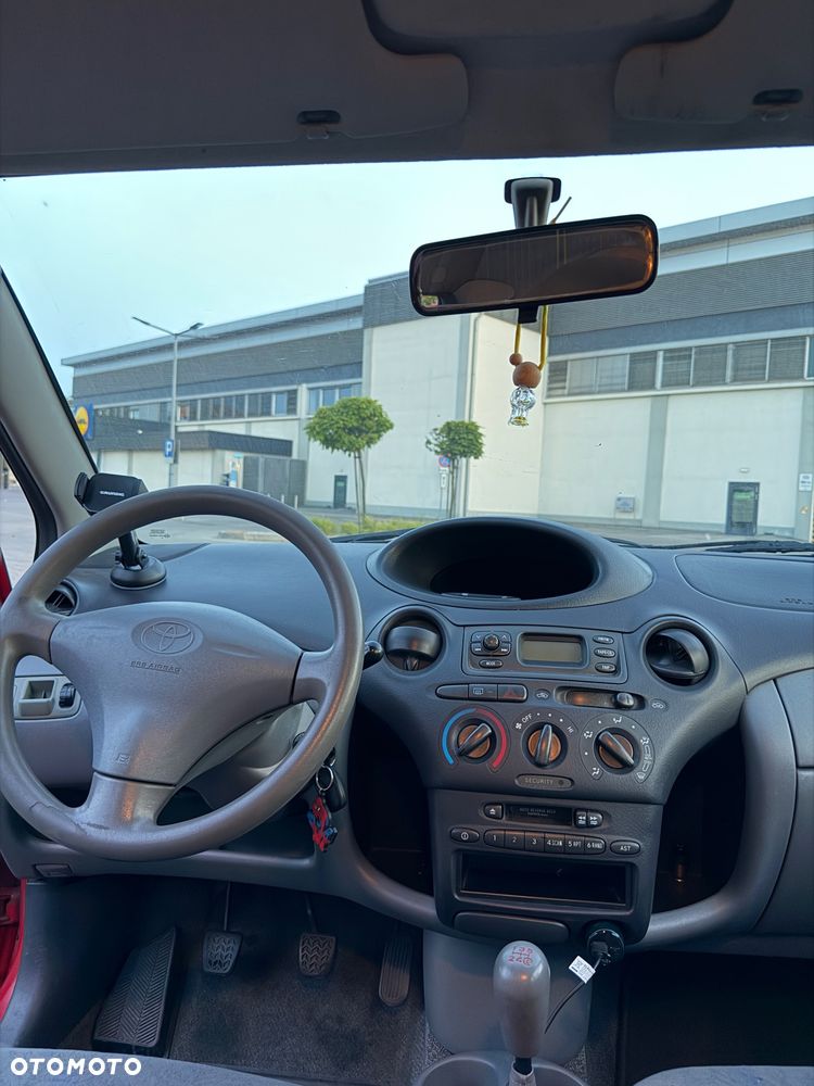 Toyota Yaris 1.0 Base - 14