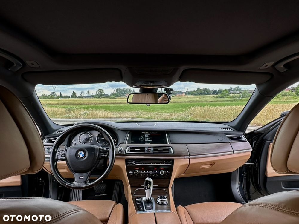 BMW Seria 7 750d xDrive - 23