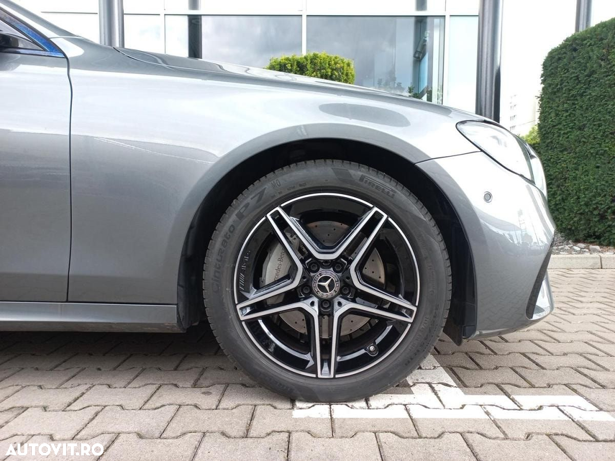 Mercedes-Benz E - 13