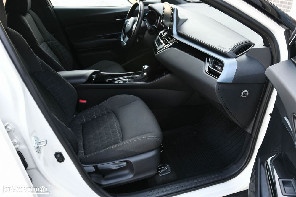 Toyota C-HR 1.8 Hybrid Square Collection - 23