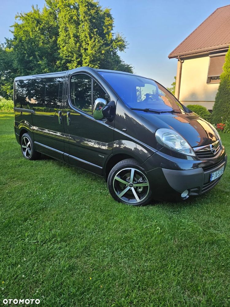 Opel Vivaro - 1