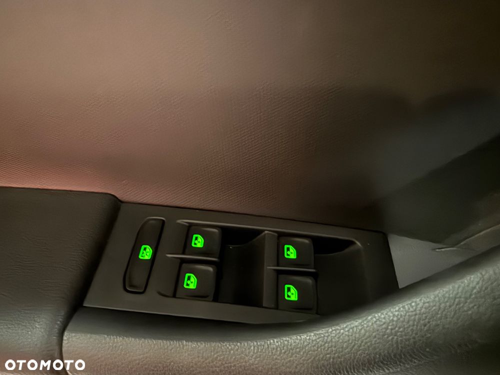 Skoda RAPID 1.0 TSI Ambition - 11