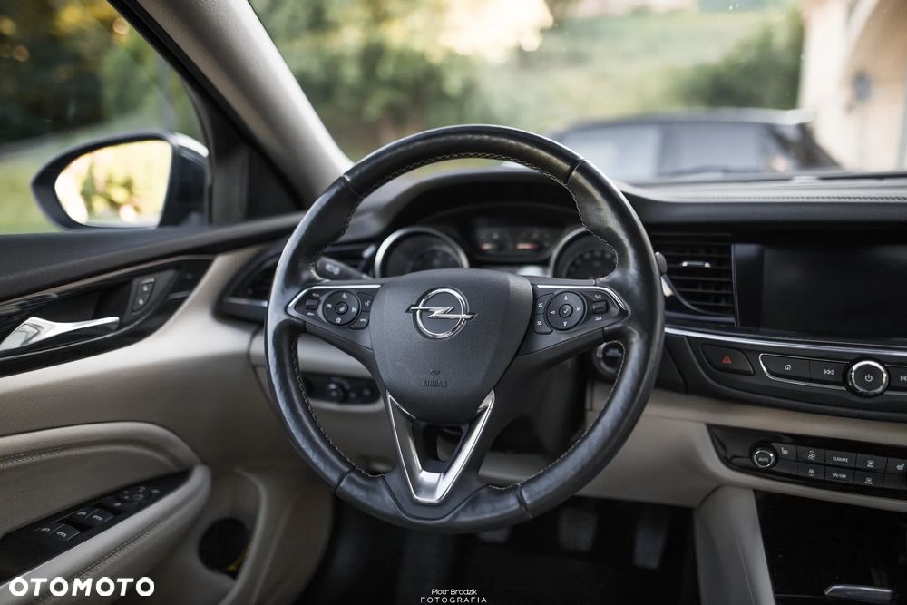 Opel Insignia 1.5 T Innovation S&S - 10