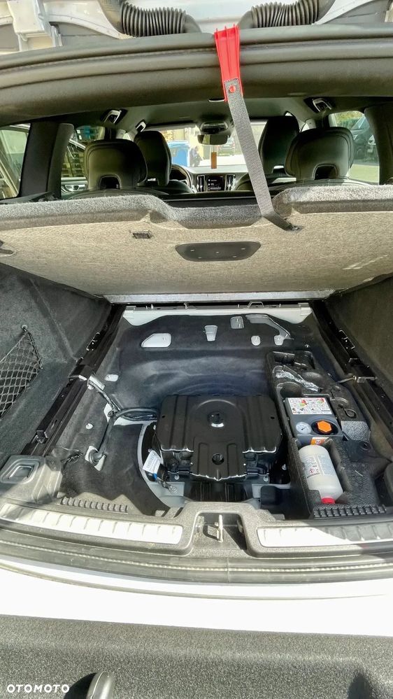 Volvo V60 B3 B R-Design - 20