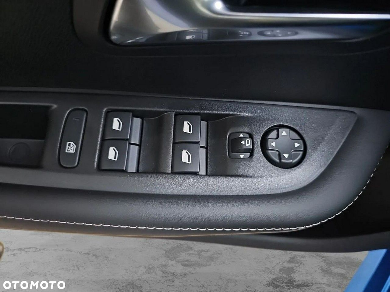 Peugeot 208 1.2 PureTech Allure S&S EAT8 - 10