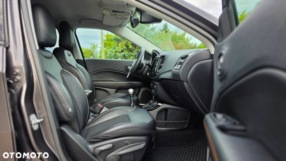 Jeep Compass 2.0 MJD Limited 4WD S&S - 35