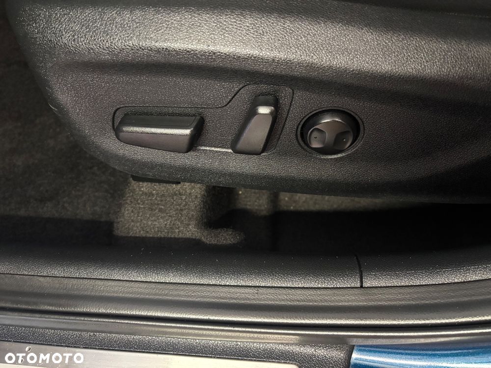 Kia Niro 1.6 GDI Hybrid L Business Line - 10