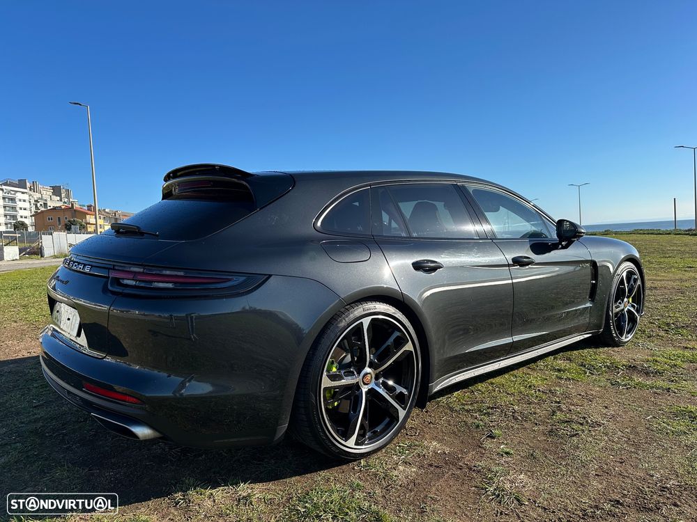 Porsche Panamera Sport Turismo 4 E-Hybrid - 2