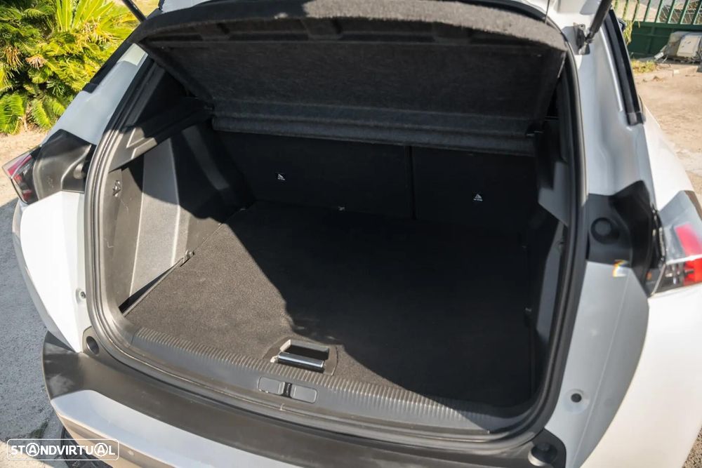 Peugeot 2008 1.2 PureTech GT Line EAT8 - 26