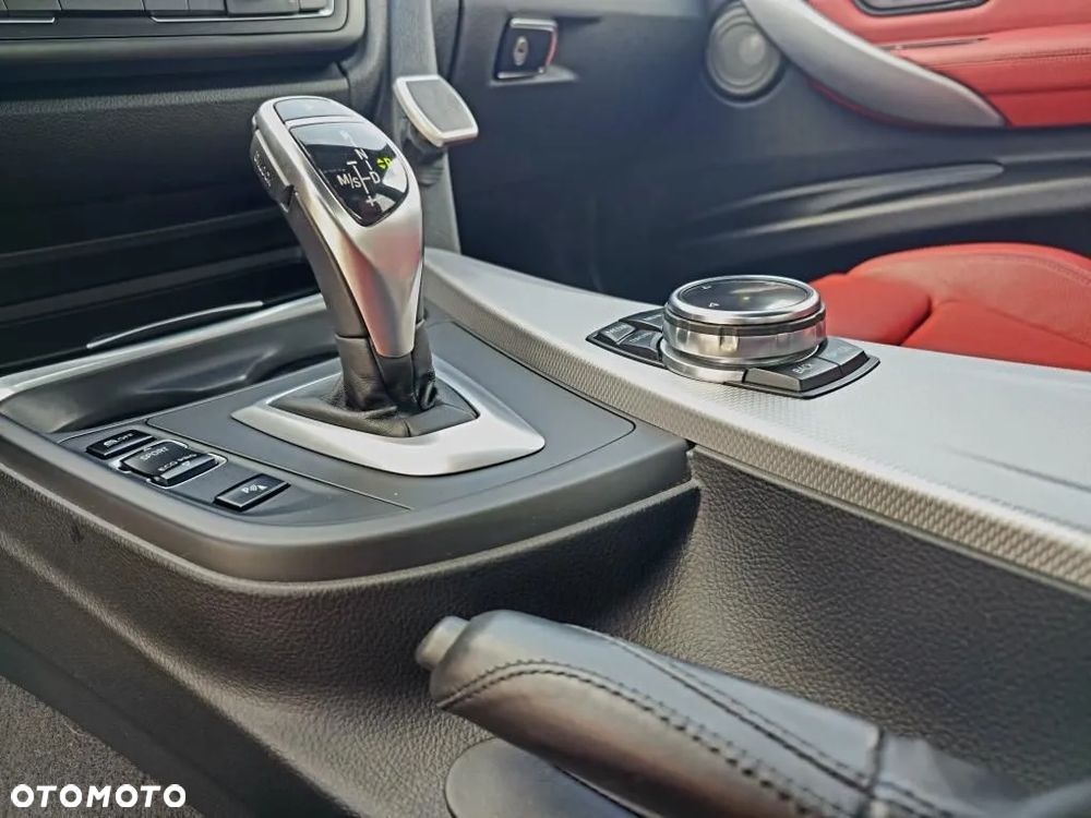 BMW Seria 3 335i xDrive Sport-Aut Sport Line - 15