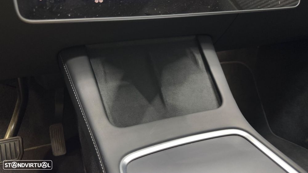 Tesla Model Y RWD - 41