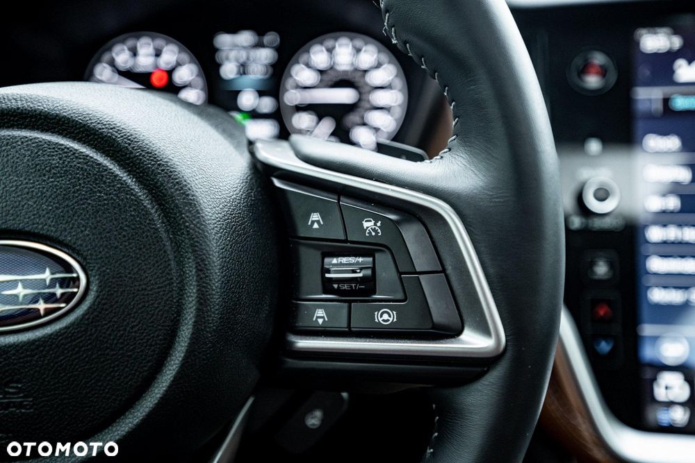 Subaru Outback 2.5i Lineartronic Edition Platinum Cross - 17
