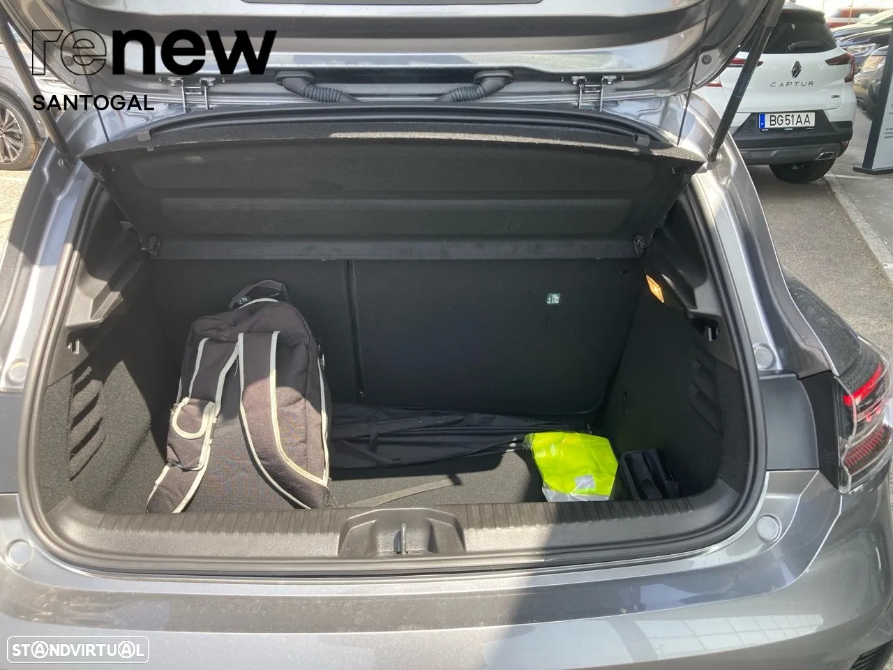 Renault Clio 1.0 TCe Techno Bi-Fuel - 9