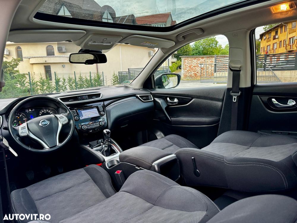 Nissan Qashqai 1.6L dCi Start/Stop 4X4-i Tekna - 8