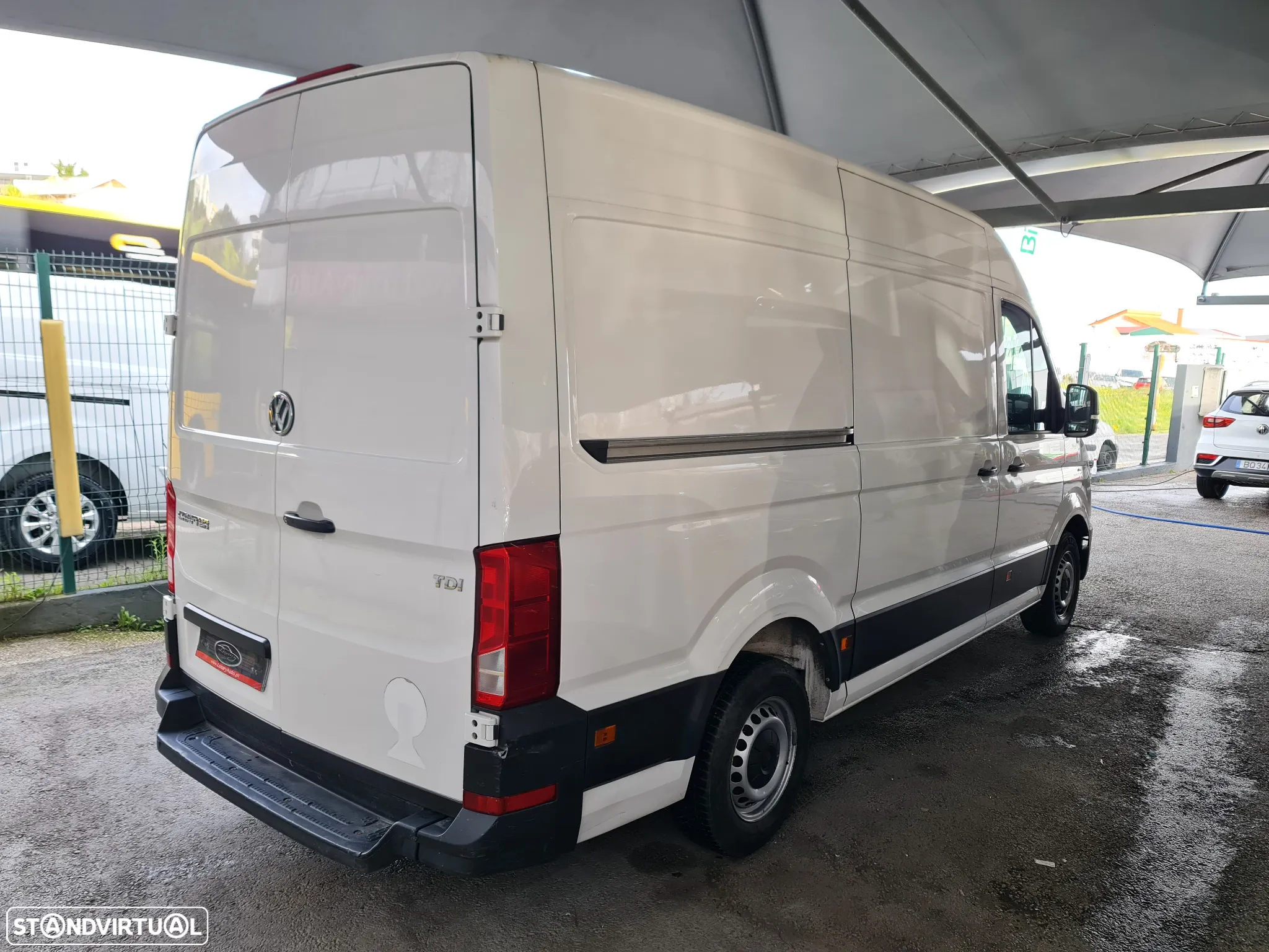 VW Crafter 2.0 TDI L3H2  c/Iva DEDUTÍVEL - 7