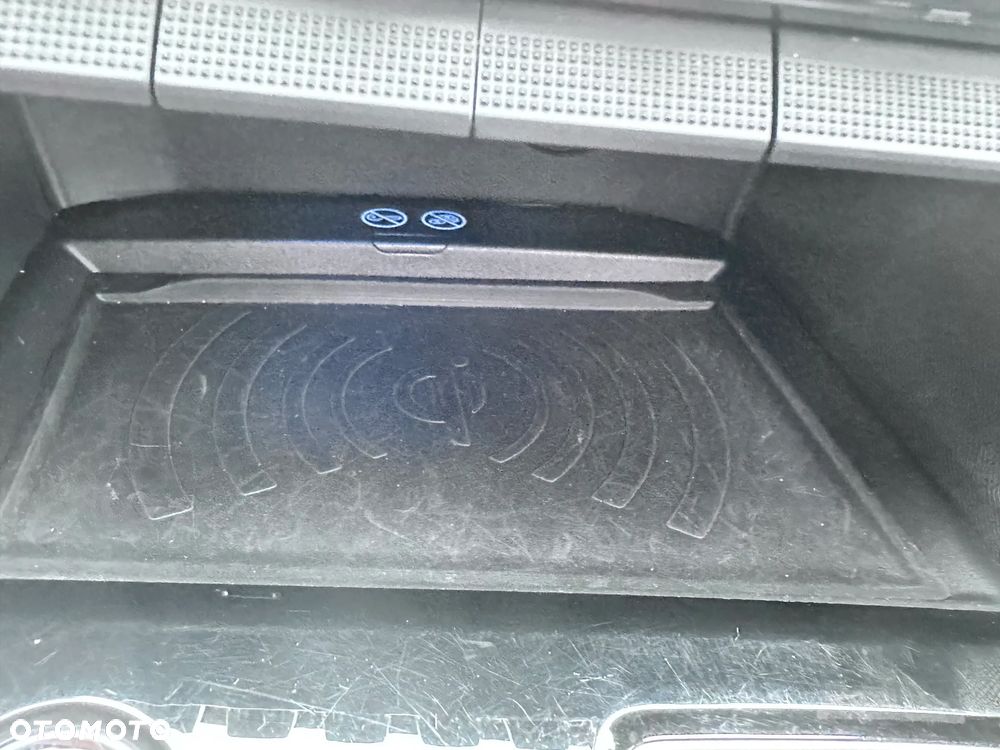 Peugeot 3008 BlueHDi 130 Stop & Start EAT8 GT - 23