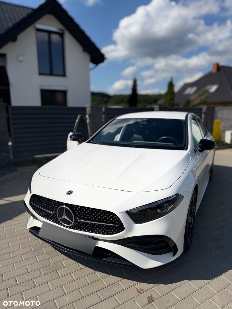 Mercedes-Benz Klasa A 200 AMG Line 7G-DCT - 3