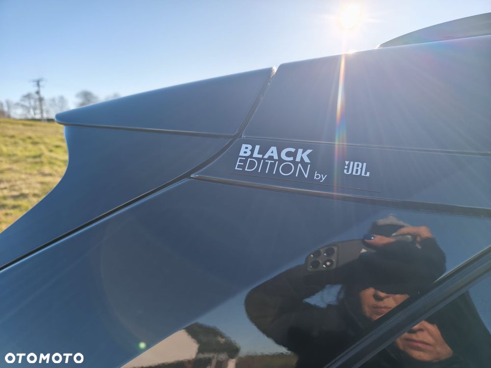 Toyota RAV4 2.5 Hybrid Black Edition by JBL 4x4 - 26