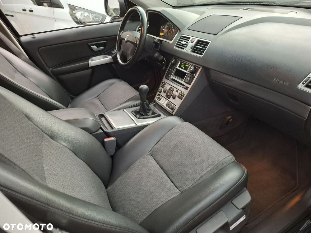 Volvo XC 90 2.4 D5 Kinetic - 22