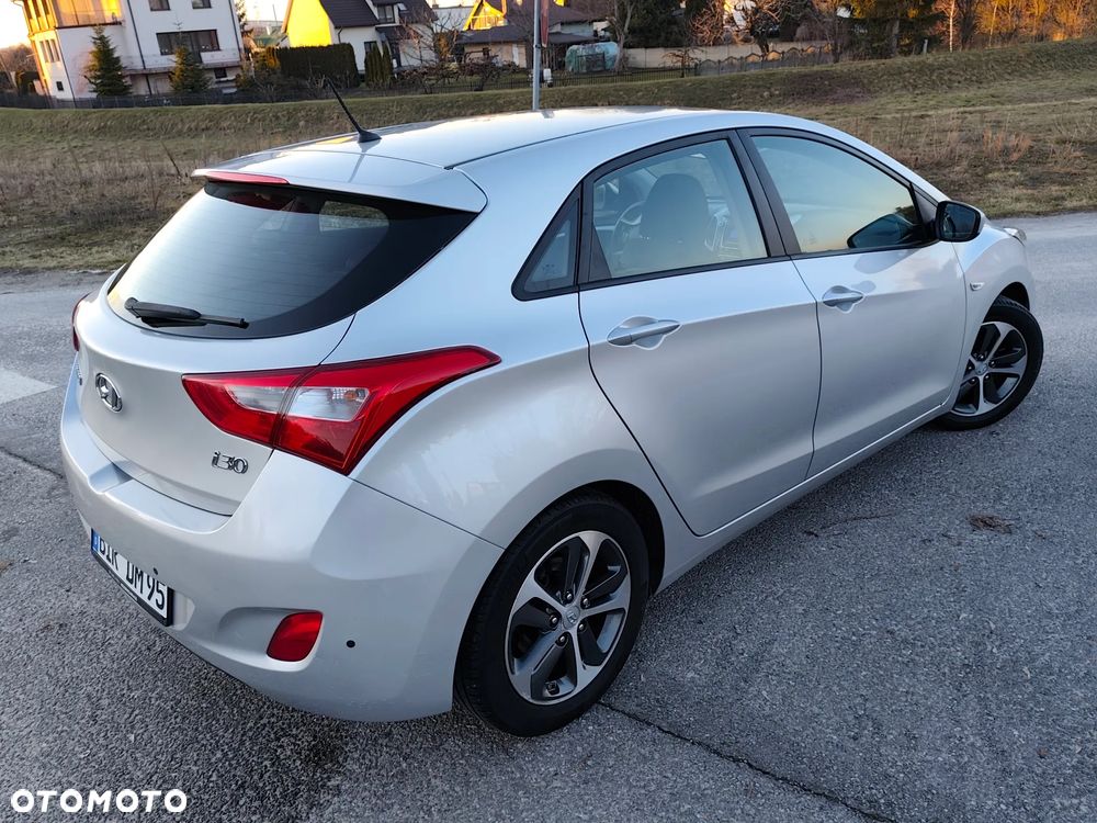 Hyundai i30 blue 1.4 YES Silver - 2
