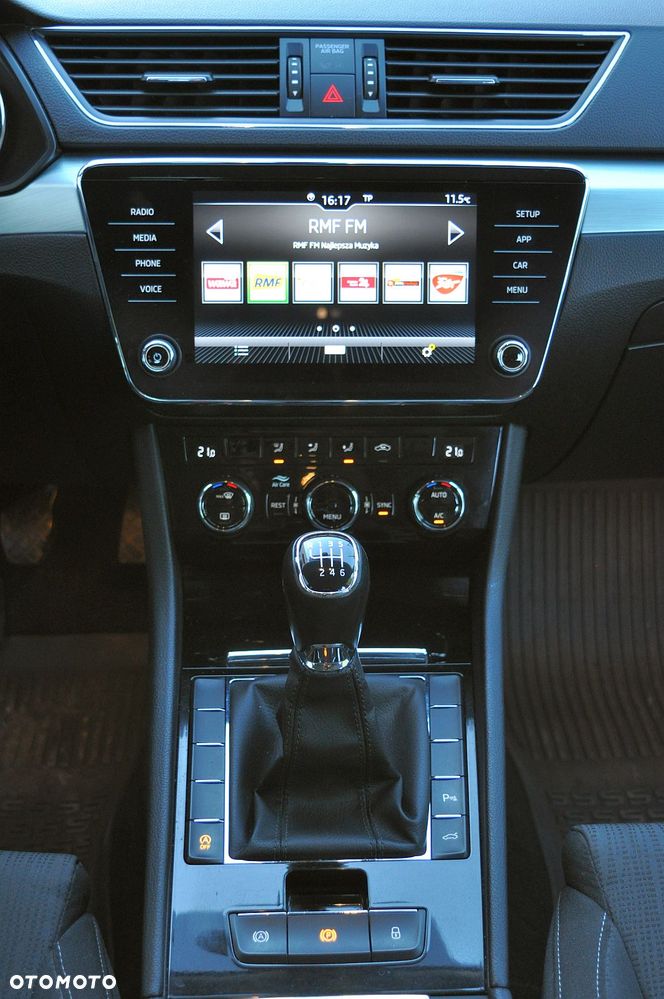 Skoda Superb 1.5 TSI ACT Ambition - 29