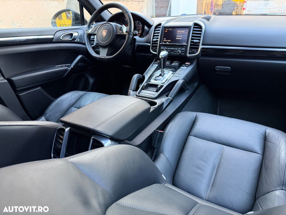 Porsche Cayenne V6 3.0L Aut. - 16