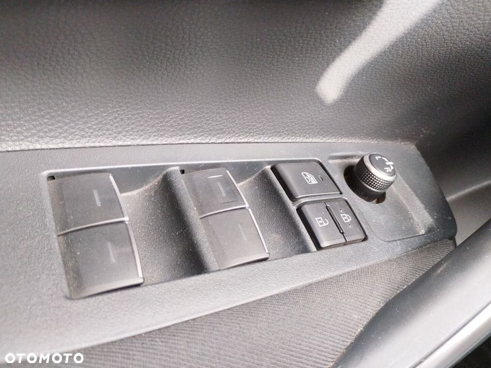 Toyota Corolla - 21