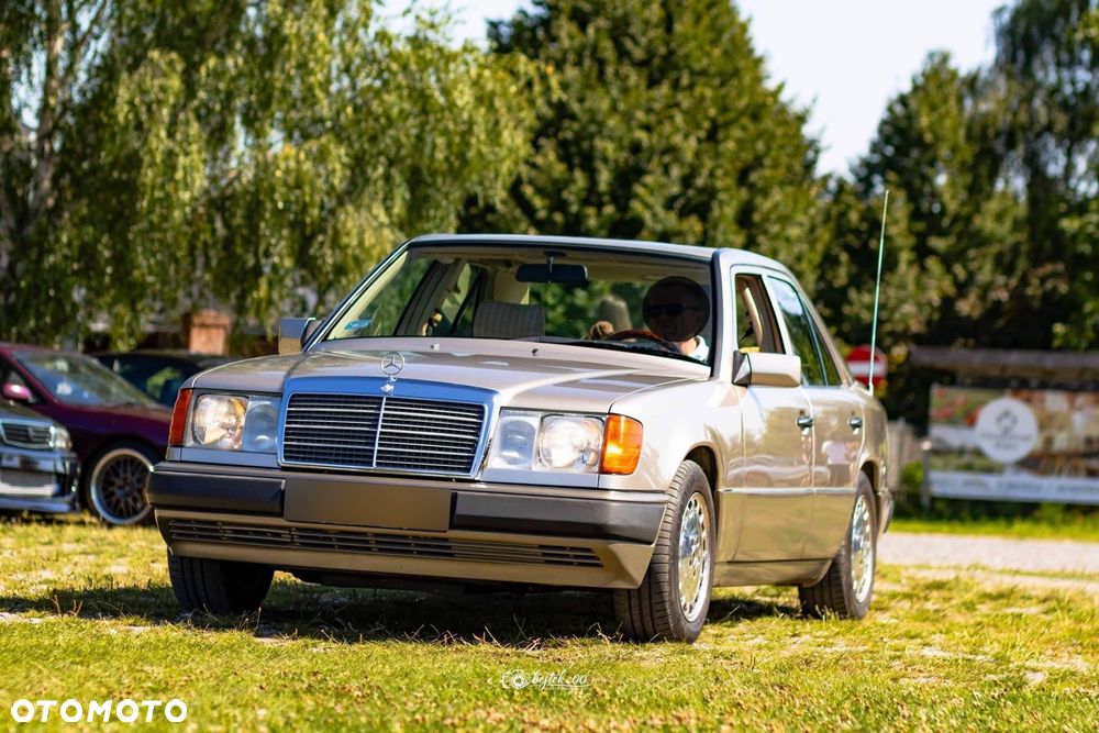 Mercedes-Benz W124 (1984-1993) - 1