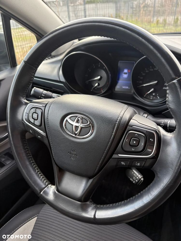 Toyota Avensis 2.0 Premium MS - 18