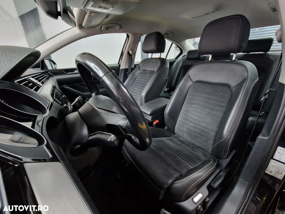Volkswagen Passat 2.0 TDI DSG Highline - 9