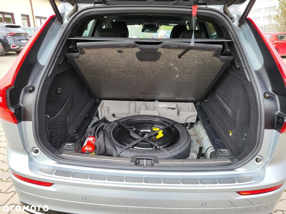 Volvo XC 60 D4 AWD R-Design - 8