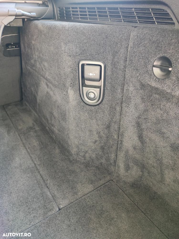 BMW Seria 5 520d xDrive AT MHEV - 23