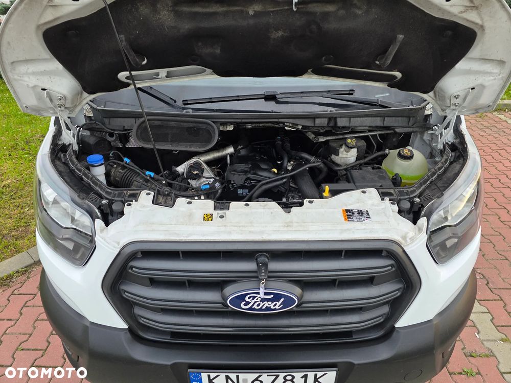 Ford Transit L4 RWD Trend - 28