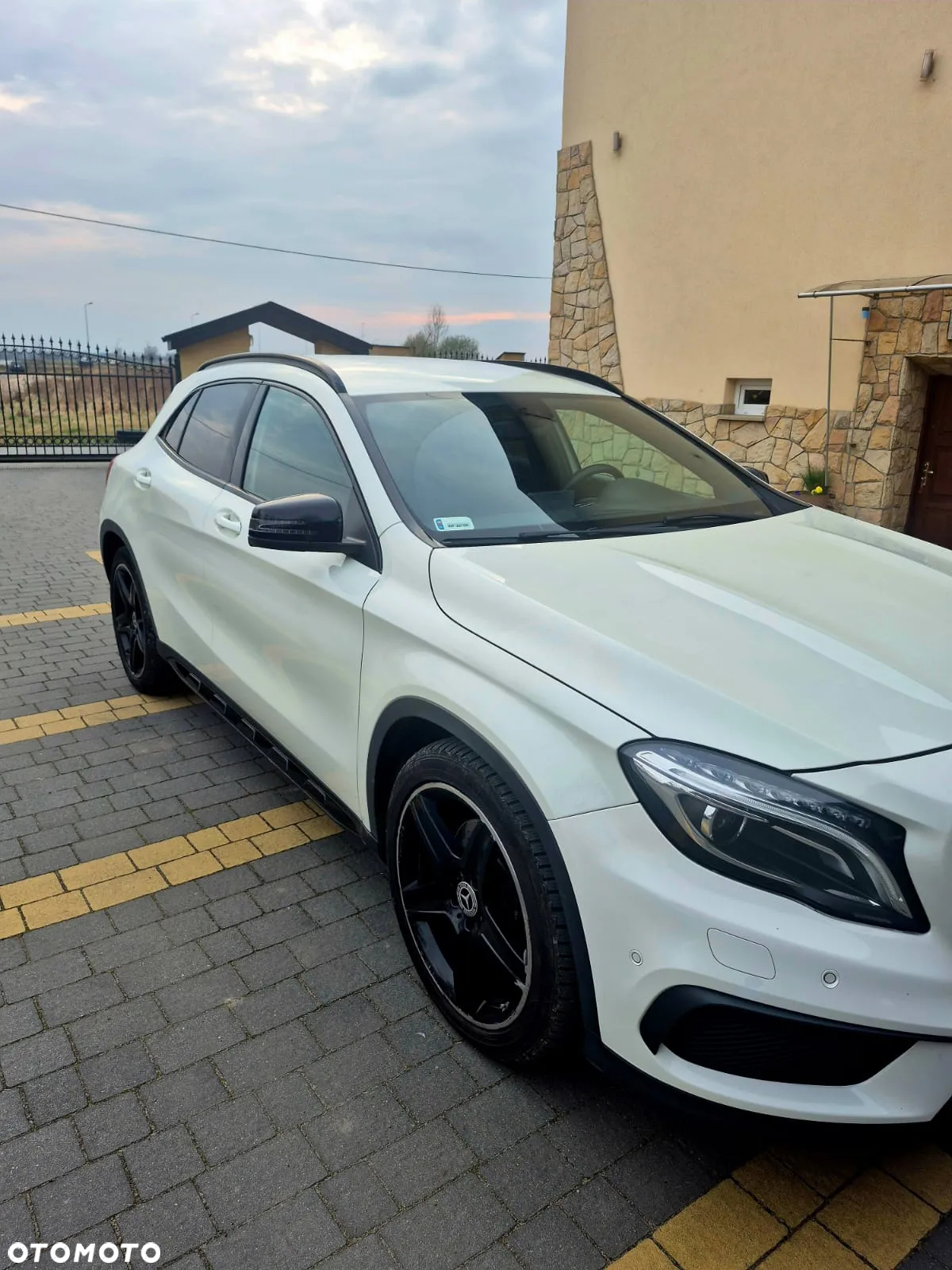 Mercedes-Benz GLA 250 4-Matic - 7