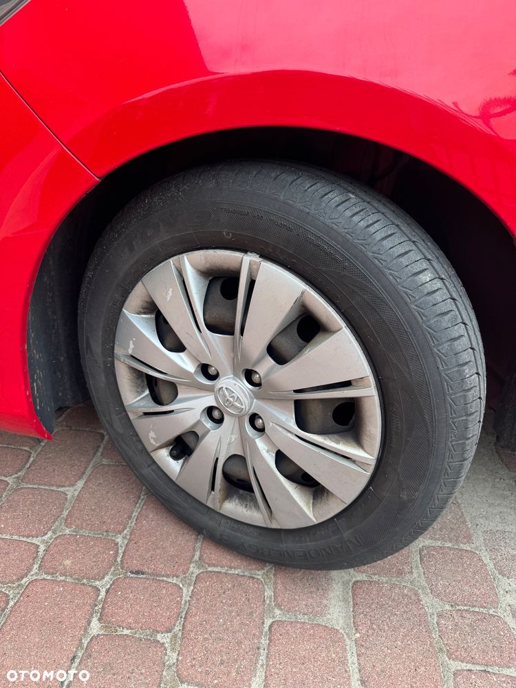 Toyota Yaris - 24