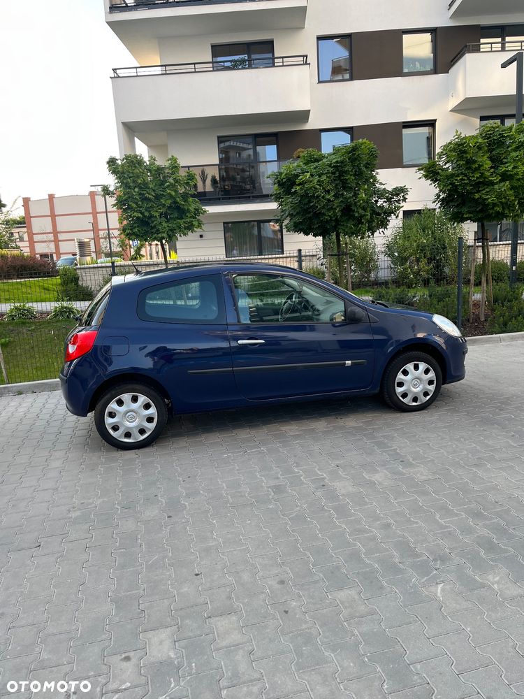 Renault Clio - 15