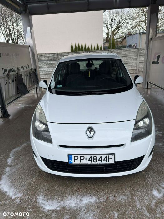 Renault Scenic 1.9 dCi Tech Run - 4