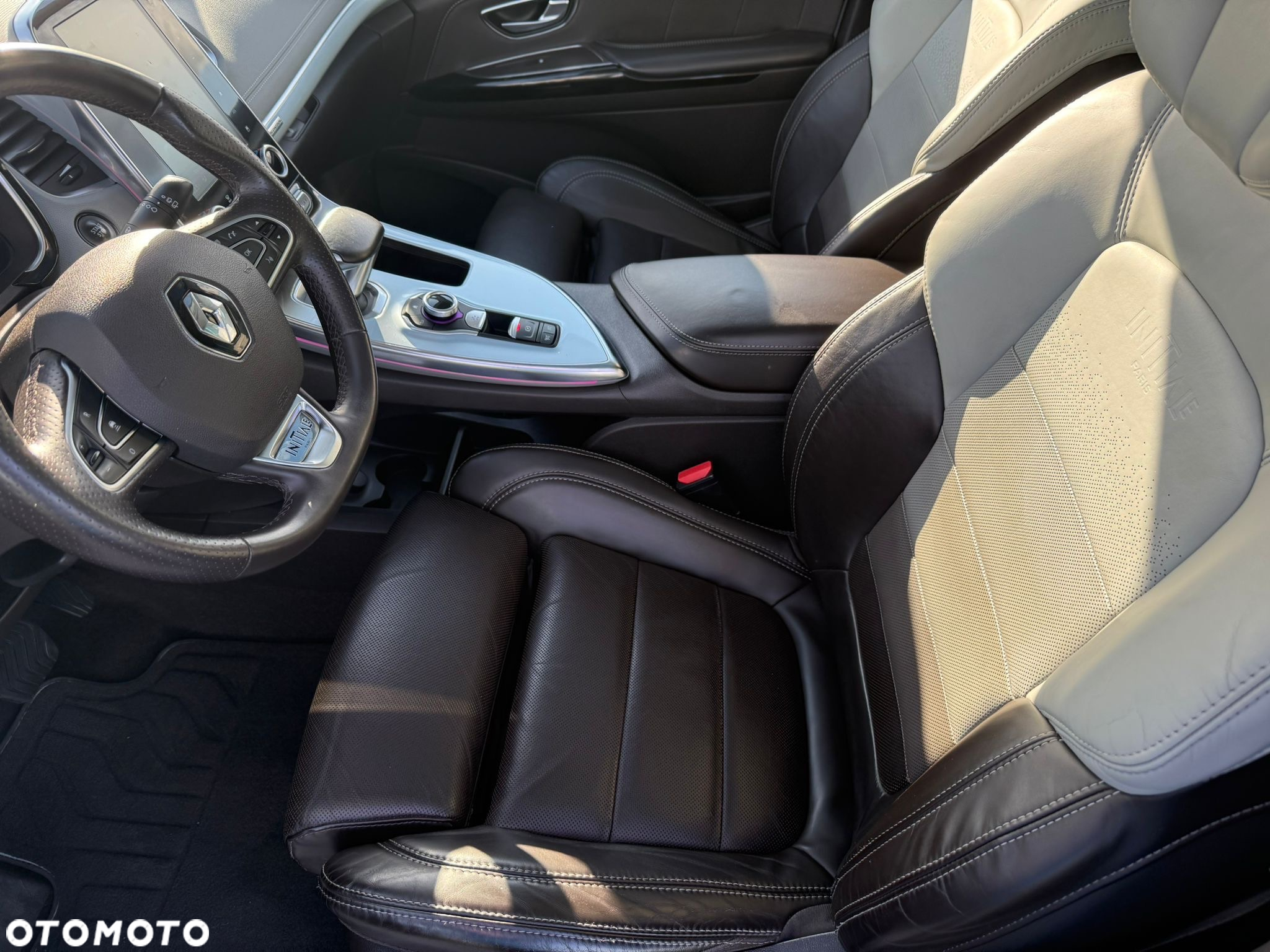 Renault Espace 1.6 dCi Energy Initiale Paris EDC - 11