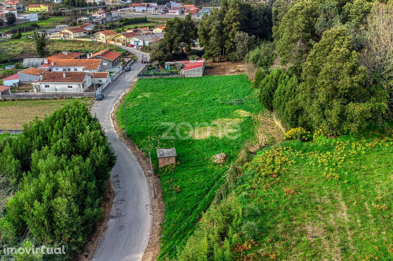 Terreno Localizado em Anta/ Espinho, com uma área total de 1490m². - Grande imagem: 2/11