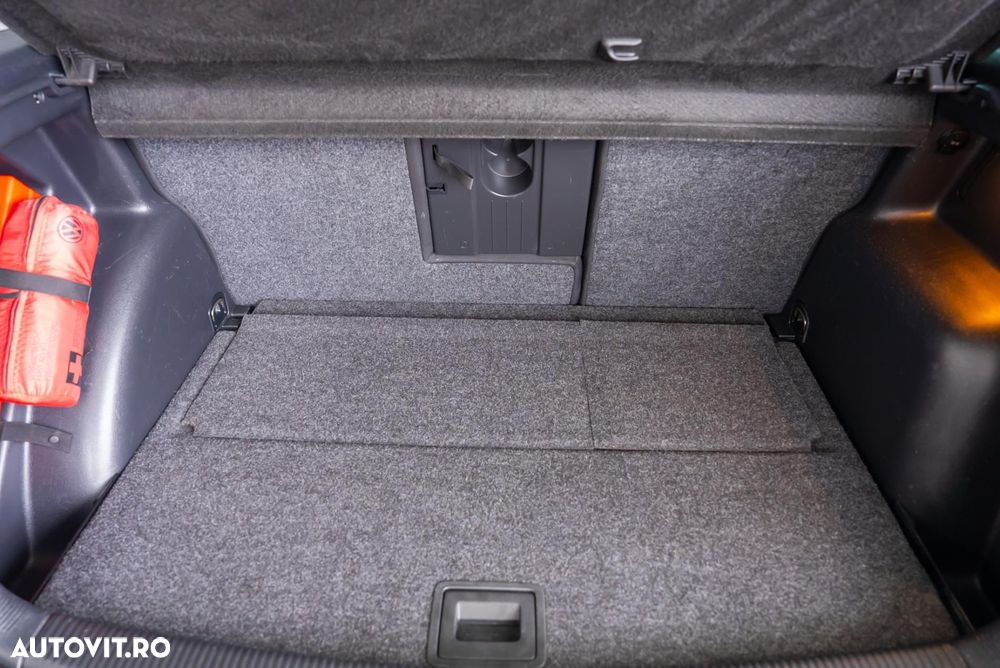 Volkswagen Golf Plus 1.6 TDI DPF Style - 12