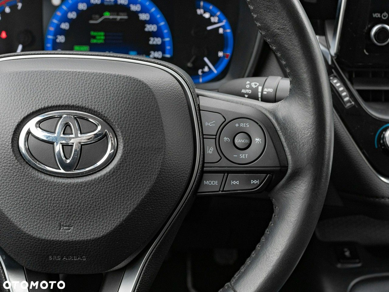 Toyota Corolla 1.8 Hybrid Comfort - 18