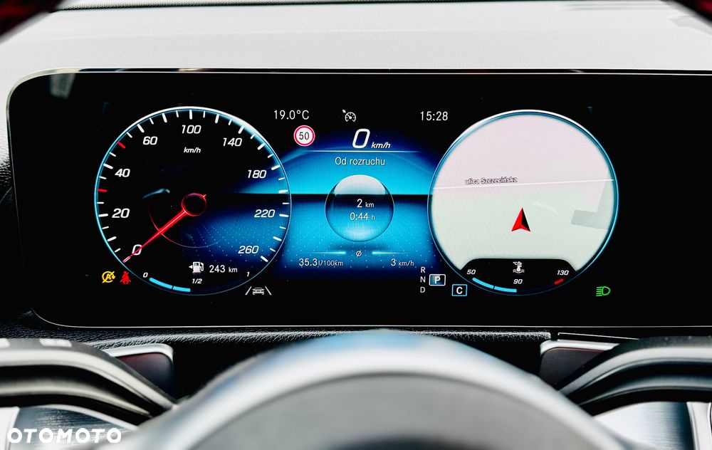 Mercedes-Benz GLA 200 d 8G-DCT AMG Line - 35