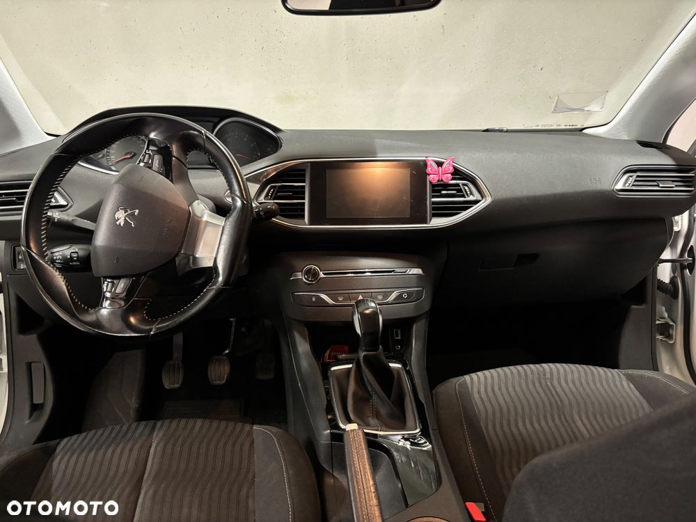 Peugeot 308 1.2 PureTech Business Line S&S - 11