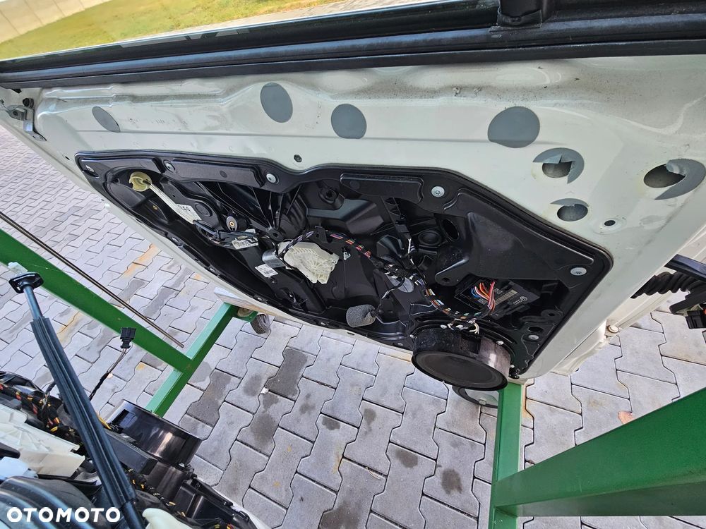 VW TOUAREG II 7P 10-18R DRZWI LEWY PRZOD KIEROWCY BIALE LR9A 7P0831311B - 9