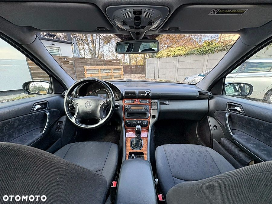 Mercedes-Benz Klasa C 200 T Kompressor Avantgarde - 23